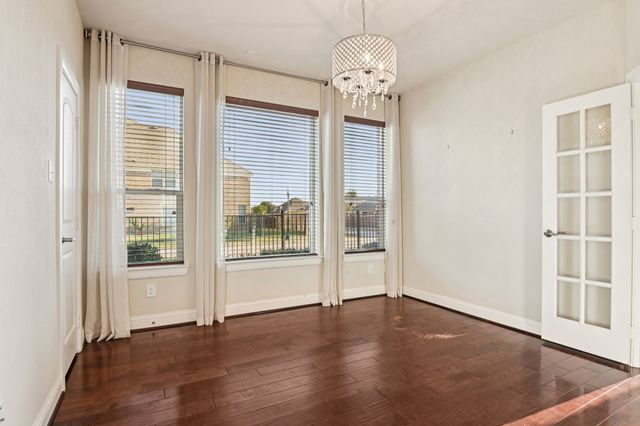 6935 Sea Harbor Drive, Grand Prairie, TX 75054