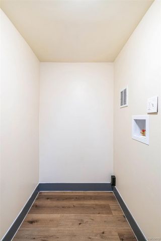 1379 Washington Avenue, Flint, MI 48503