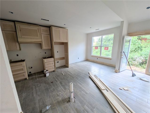 100 White Oak Street, Gentry, AR 72734