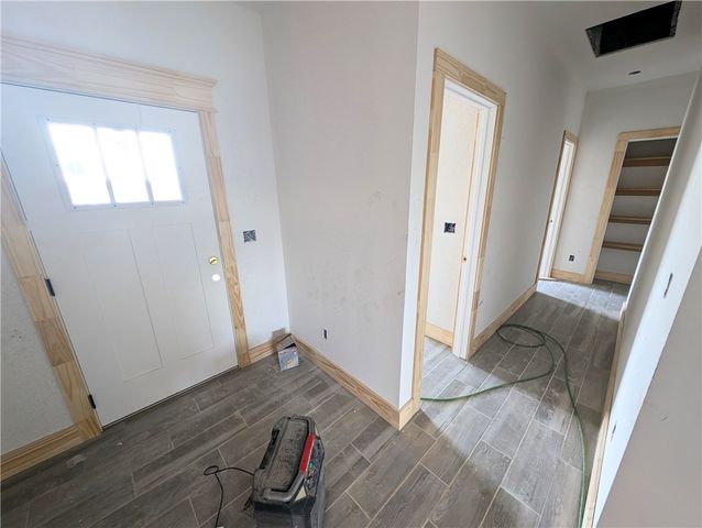 100 White Oak Street, Gentry, AR 72734