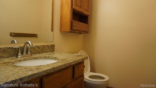 4415 Fox Hill Drive, Sterling Heights, MI 48310