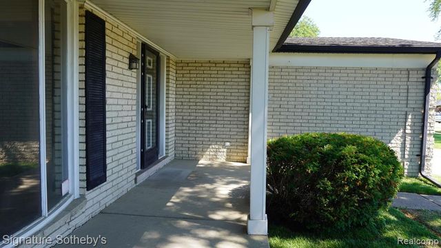 4415 Fox Hill Drive, Sterling Heights, MI 48310