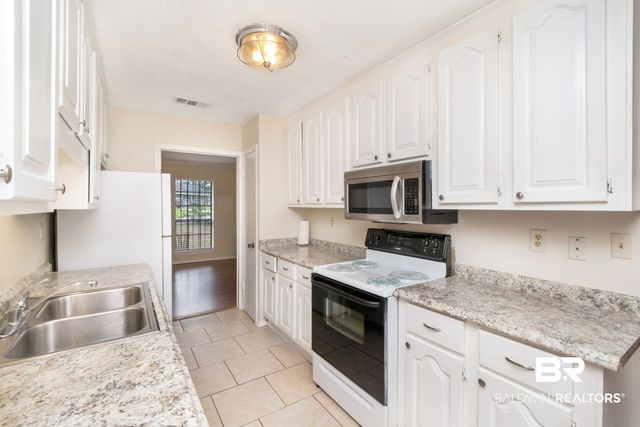 5812 Fern Valley Road, Mobile, AL 36609