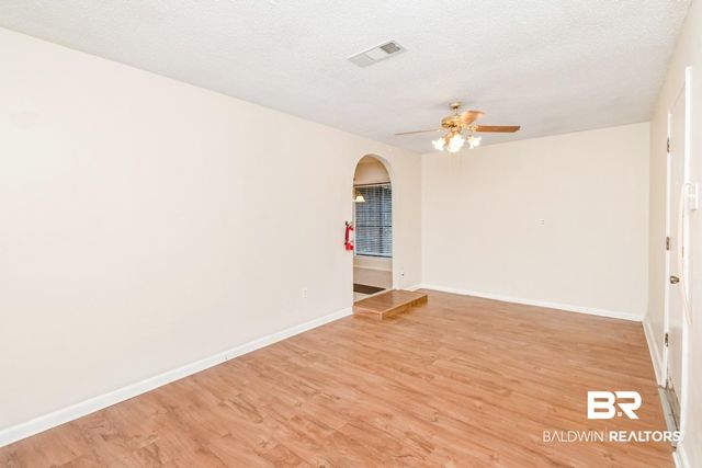 5812 Fern Valley Road, Mobile, AL 36609