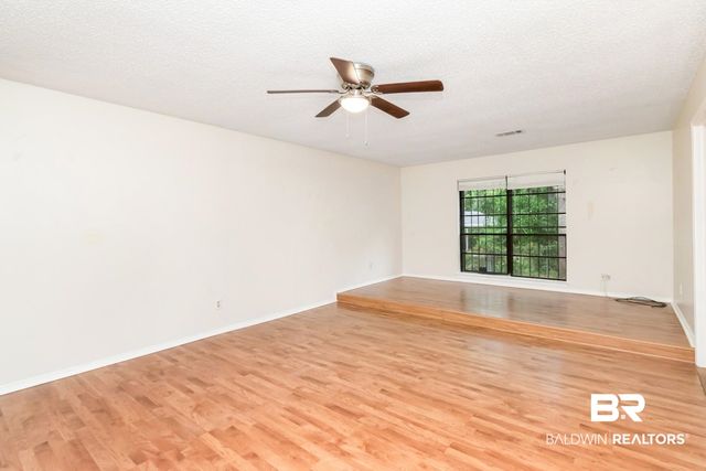 5812 Fern Valley Road, Mobile, AL 36609