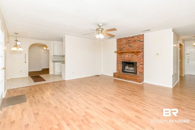 5812 Fern Valley Road, Mobile, AL 36609