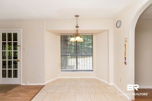 5812 Fern Valley Road, Mobile, AL 36609