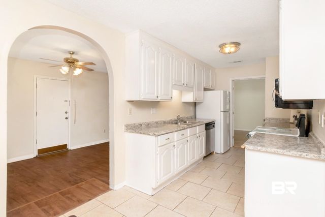5812 Fern Valley Road, Mobile, AL 36609