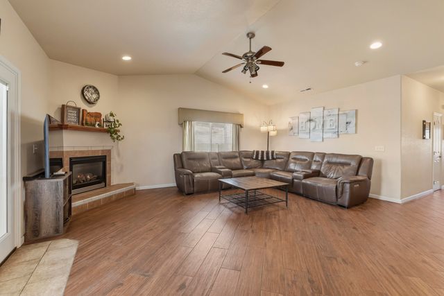 5548 Sturdivant Avenue, Klamath Falls, OR 97603