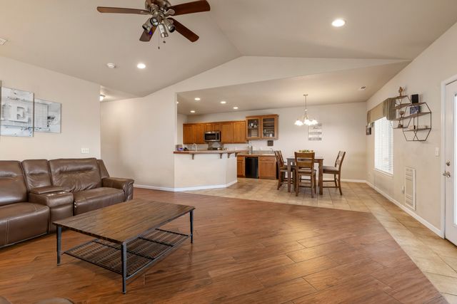 5548 Sturdivant Avenue, Klamath Falls, OR 97603