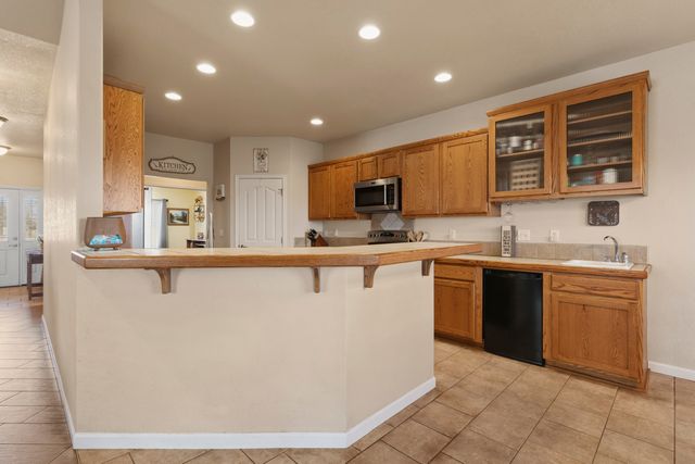 5548 Sturdivant Avenue, Klamath Falls, OR 97603