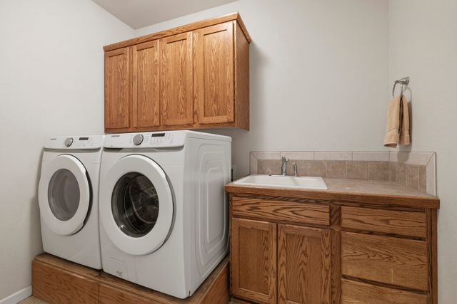 5548 Sturdivant Avenue, Klamath Falls, OR 97603