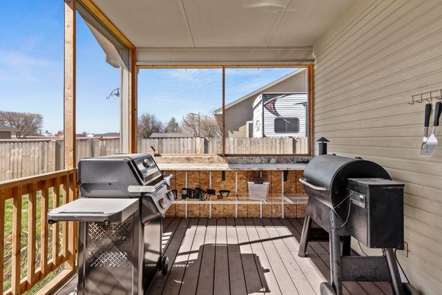 5548 Sturdivant Avenue, Klamath Falls, OR 97603