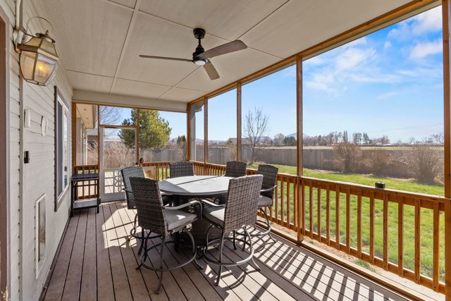 5548 Sturdivant Avenue, Klamath Falls, OR 97603