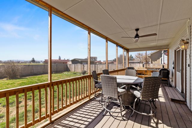 5548 Sturdivant Avenue, Klamath Falls, OR 97603