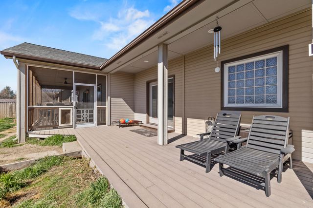 5548 Sturdivant Avenue, Klamath Falls, OR 97603