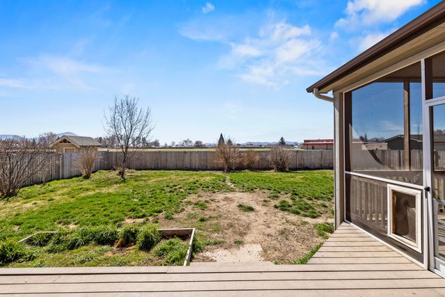 5548 Sturdivant Avenue, Klamath Falls, OR 97603