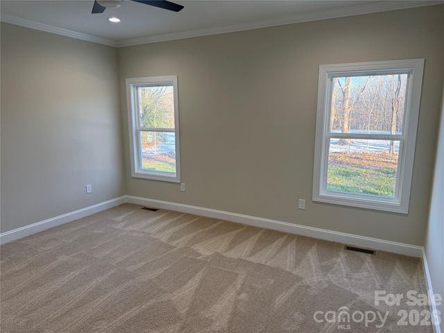 221 Wildwood Loop, Statesville, NC 28625