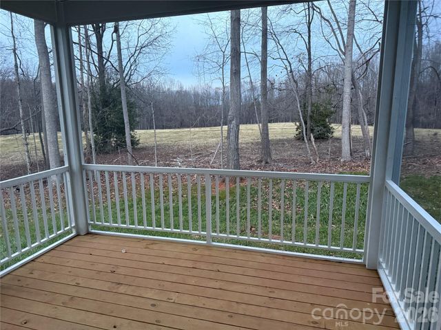 221 Wildwood Loop, Statesville, NC 28625