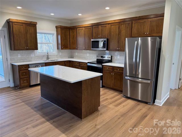 221 Wildwood Loop, Statesville, NC 28625