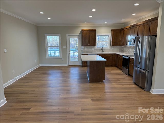 221 Wildwood Loop, Statesville, NC 28625