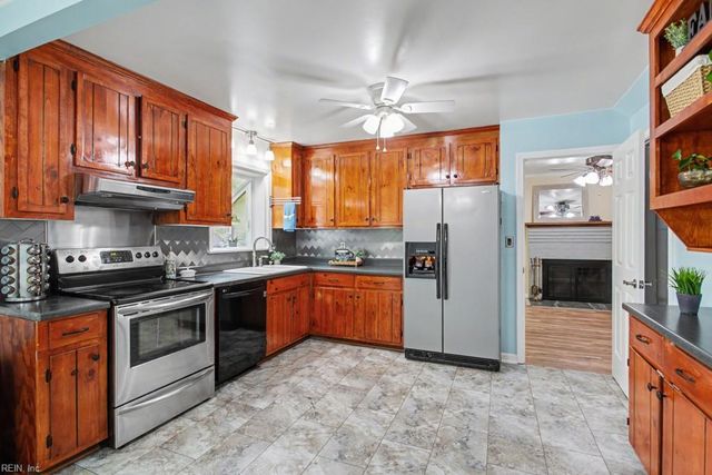 202 Pageland DR, Yorktown, VA 23693