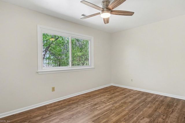 202 Pageland DR, Yorktown, VA 23693