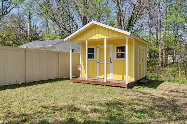 202 Pageland DR, Yorktown, VA 23693