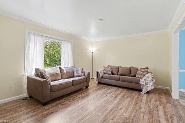 202 Pageland DR, Yorktown, VA 23693