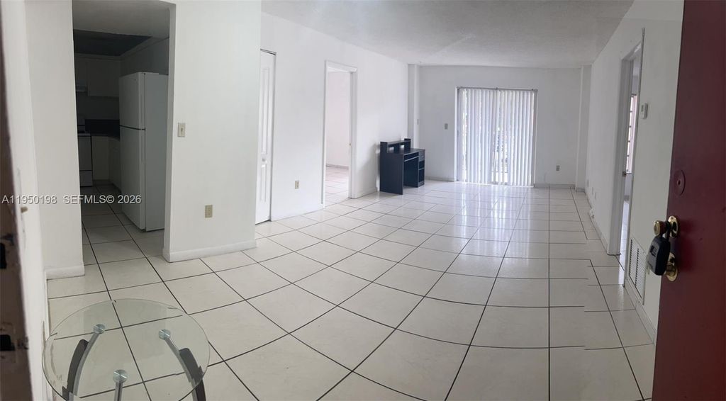 4717 NW 7th 204-10, Miami, FL 33126