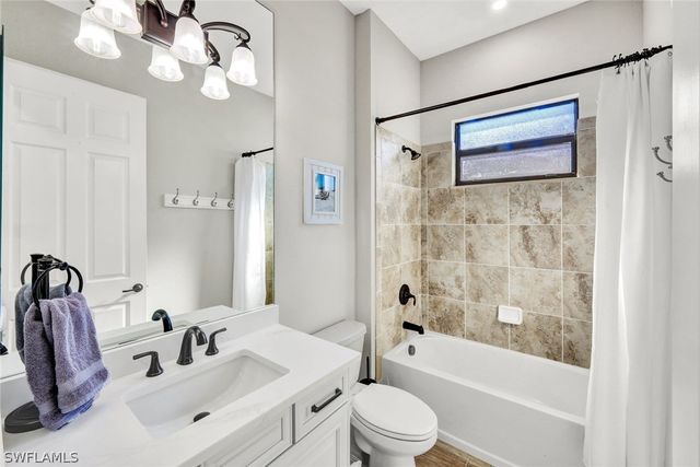 28007 Kerry CT, Bonita Springs, FL 34135