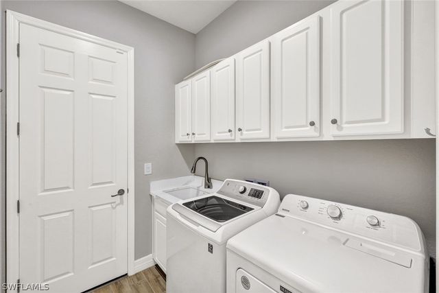 28007 Kerry CT, Bonita Springs, FL 34135