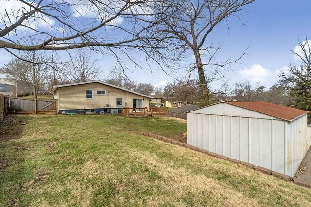 5613 N Euclid Avenue, Gladstone, MO 64118