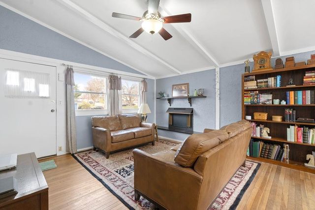 5613 N Euclid Avenue, Gladstone, MO 64118