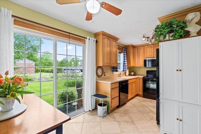 425 Dorset St Unit 10, South Burlington, VT 05403