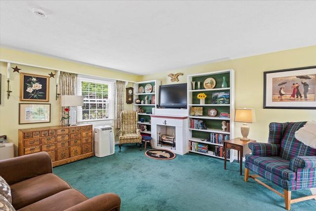 425 Dorset St Unit 10, South Burlington, VT 05403