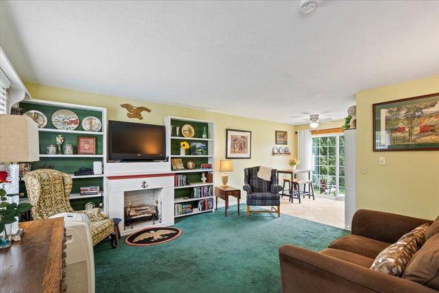 425 Dorset St Unit 10, South Burlington, VT 05403
