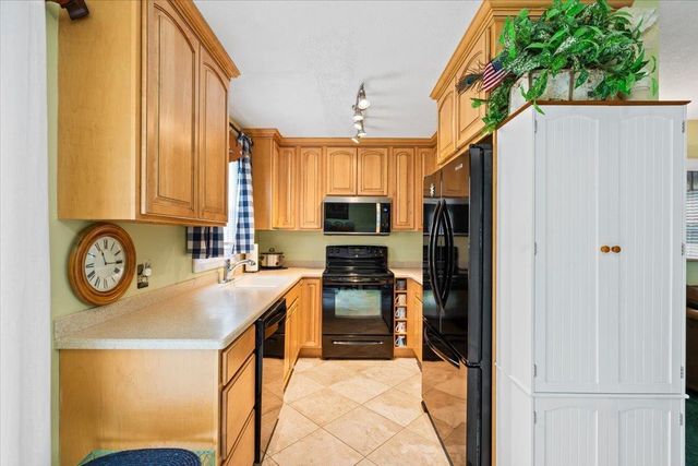 425 Dorset St Unit 10, South Burlington, VT 05403