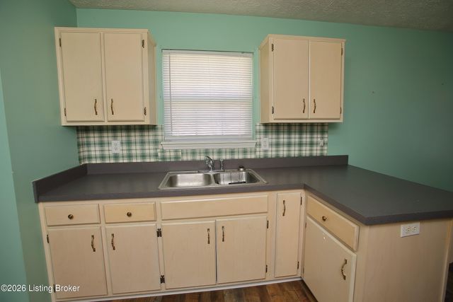 428 Susannah Ave, Bardstown, KY 40004