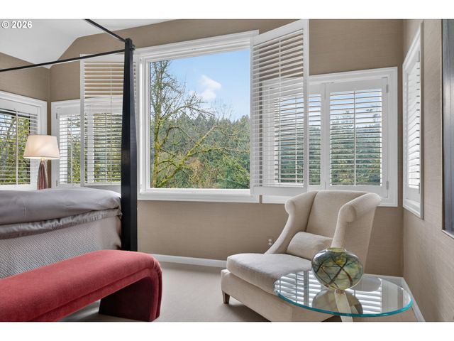 1941 Sw MONTGOMERY Pl, Portland, OR 97201