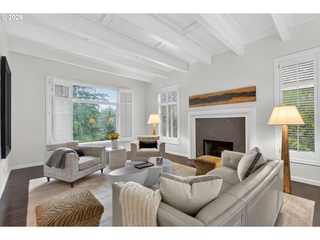 1941 Sw MONTGOMERY Pl, Portland, OR 97201