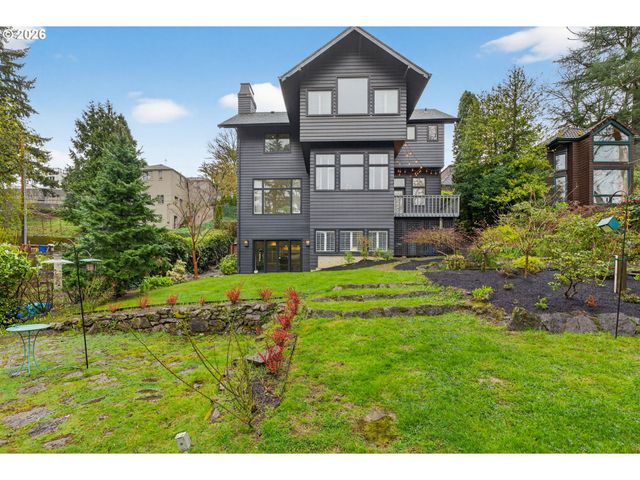 1941 Sw MONTGOMERY Pl, Portland, OR 97201