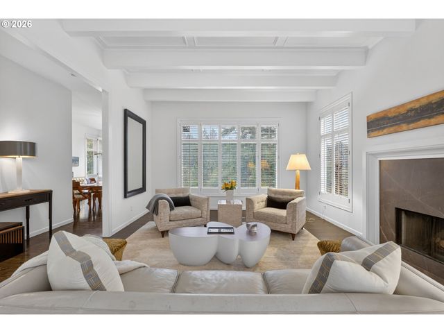 1941 Sw MONTGOMERY Pl, Portland, OR 97201