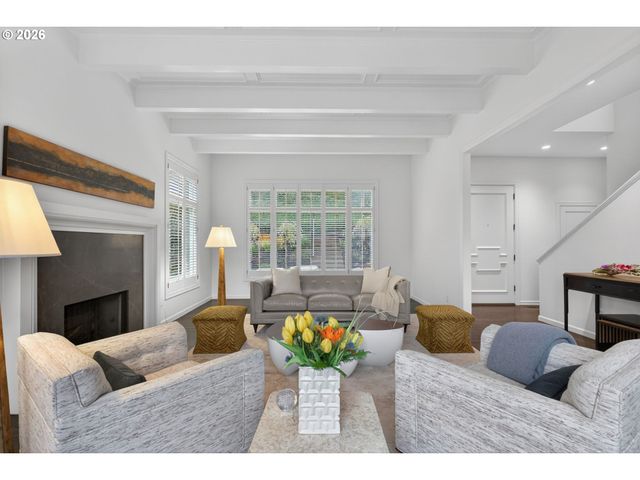 1941 Sw MONTGOMERY Pl, Portland, OR 97201