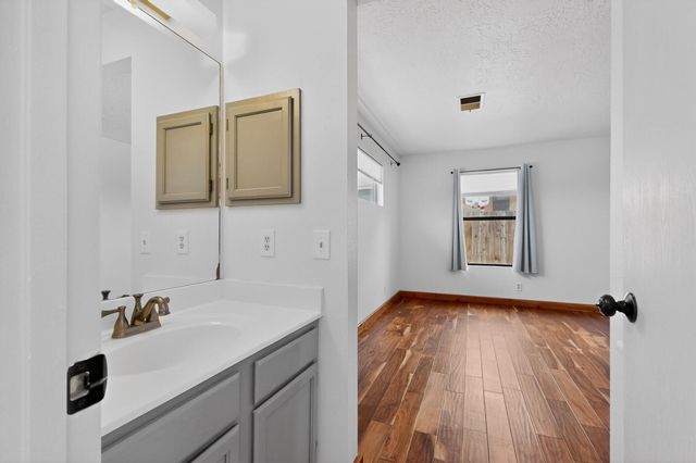4430 Pumice Drive NE, Rio Rancho, NM 87124