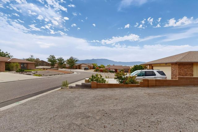 4430 Pumice Drive NE, Rio Rancho, NM 87124