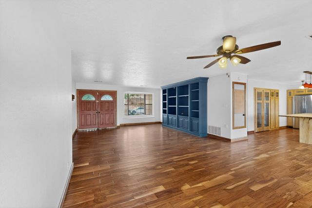 4430 Pumice Drive NE, Rio Rancho, NM 87124