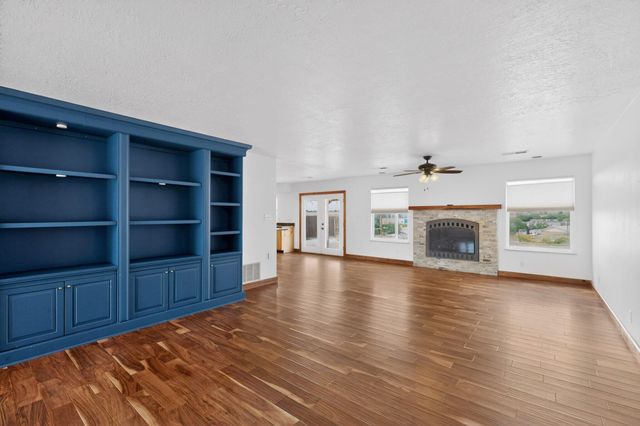 4430 Pumice Drive NE, Rio Rancho, NM 87124