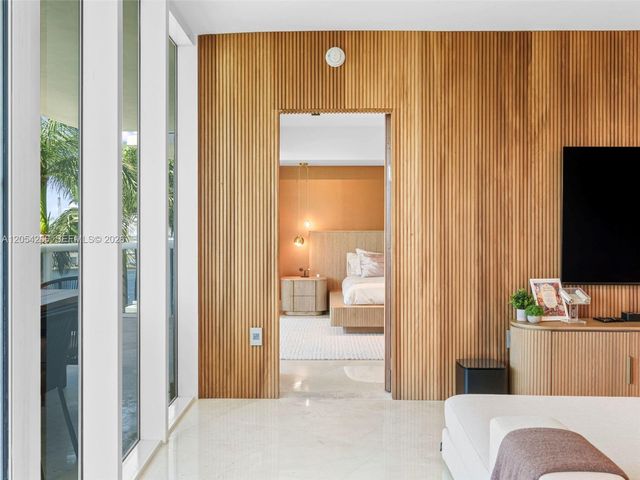 400 Alton Rd 808, Miami Beach, FL 33139