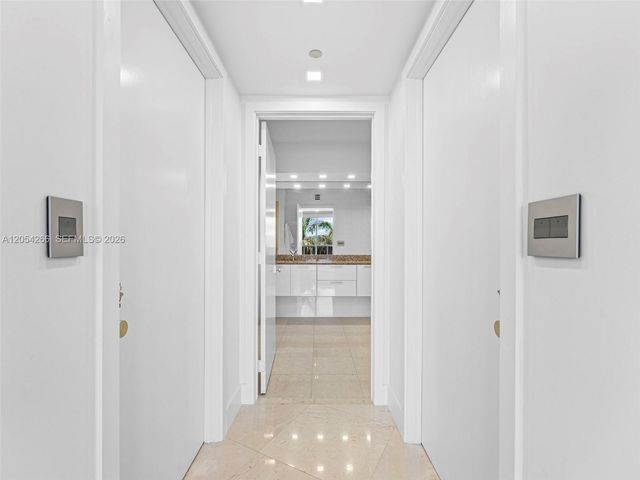 400 Alton Rd 808, Miami Beach, FL 33139